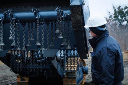 В ОВА презентували нову машину для ефективнішого розмінування Харківщини