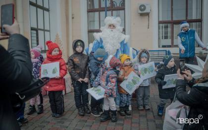 На вокзалі відсвяткували День святого Миколая