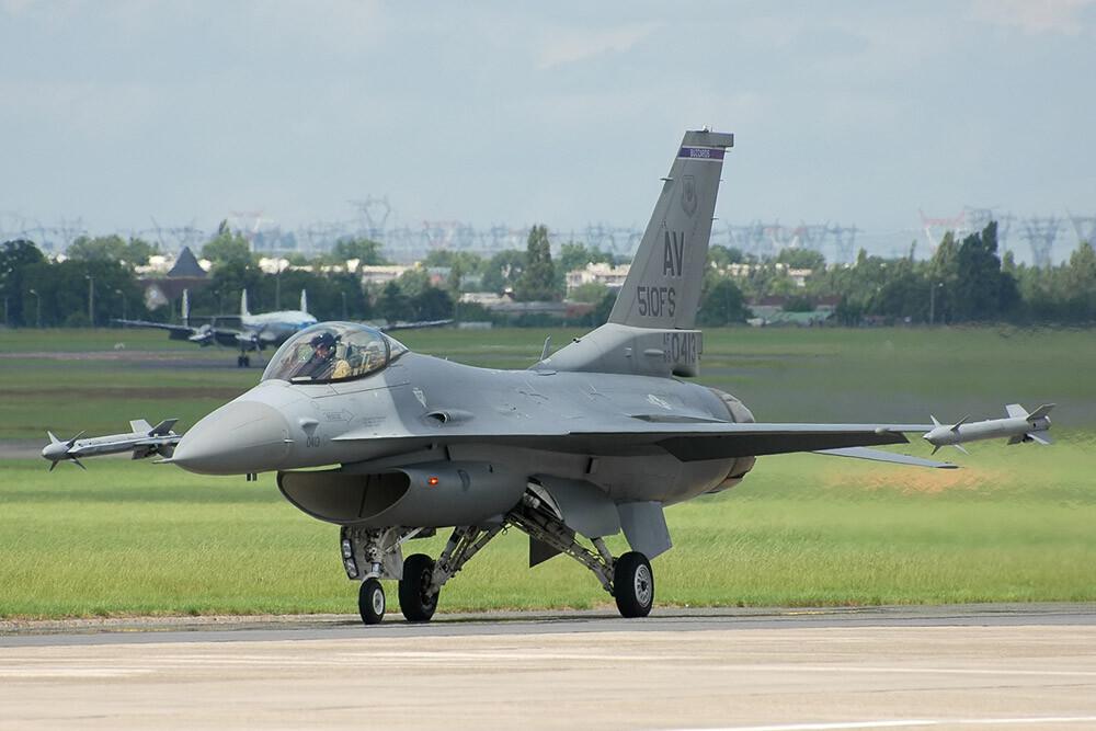 16 мая был сбит самолет F-16, пилот выжил