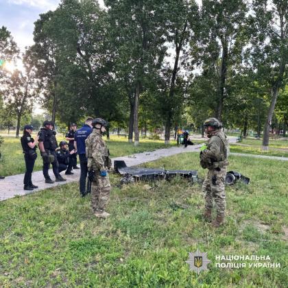 Харківські вибухотехніки знешкодили дрон, що впав у житловому районі