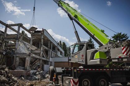 У Харкові тривають аварійно-відновлювальні роботи на об'єктах цивільної інфраструктури