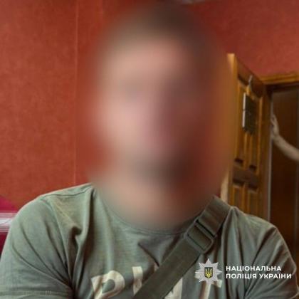 У Харкові чоловік повернувся до ТЦ з гранатою