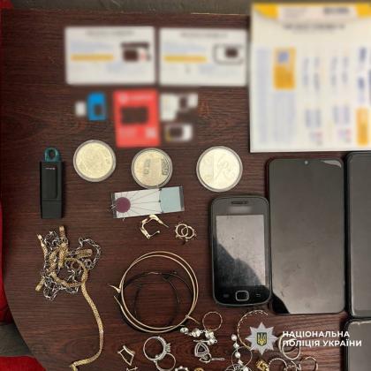 Харківські “домушники” працювали через вікна