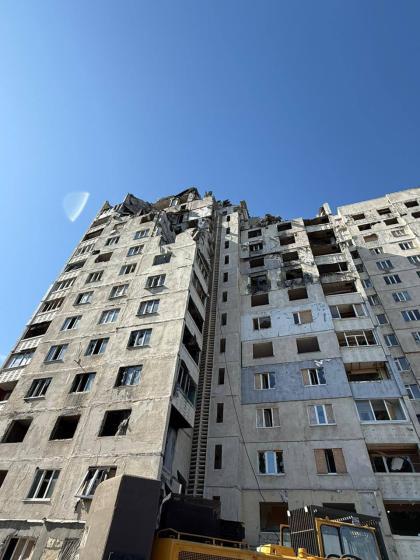 Тривають роботи з демонтажу багатоквартирних будинків