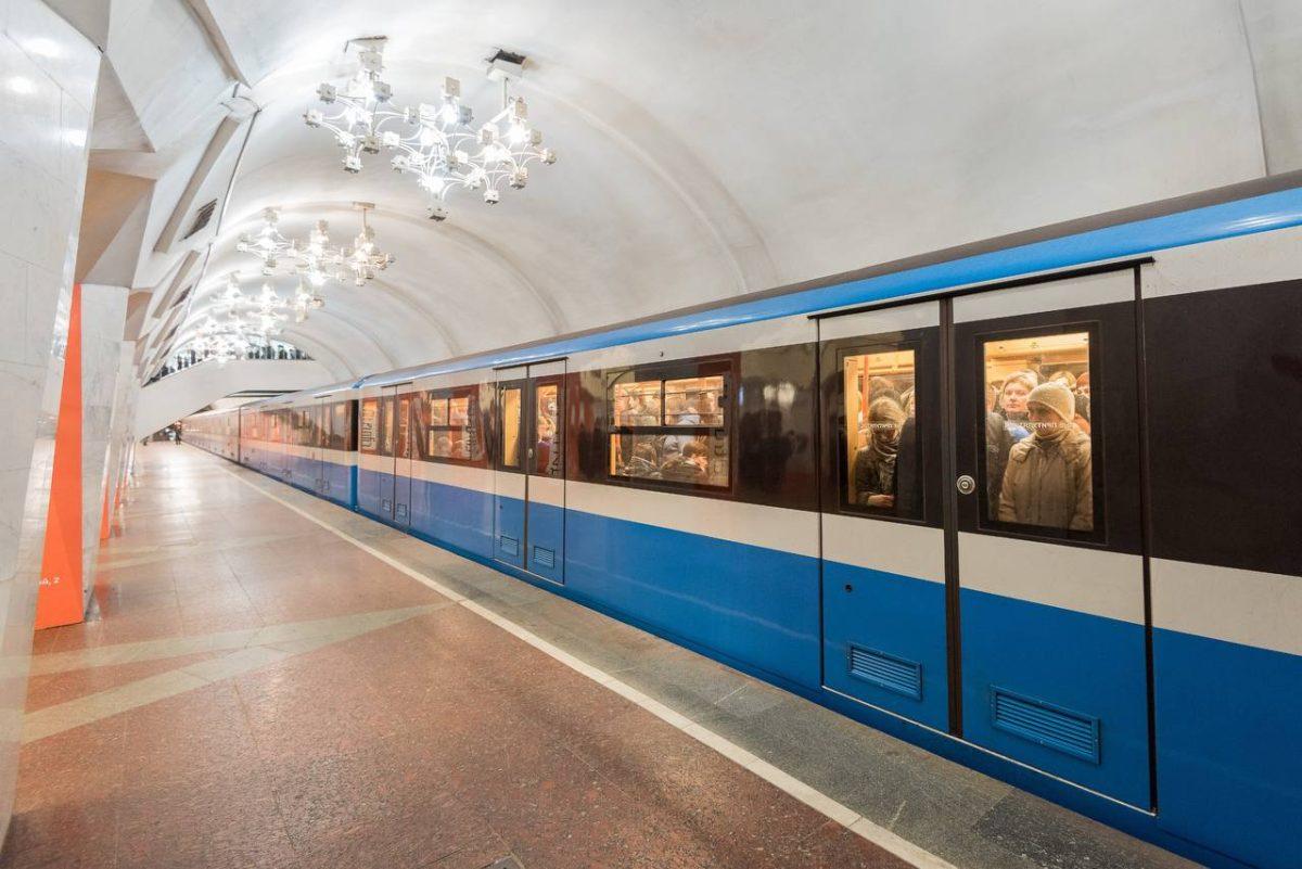 Движение поездов в метро приостановлено